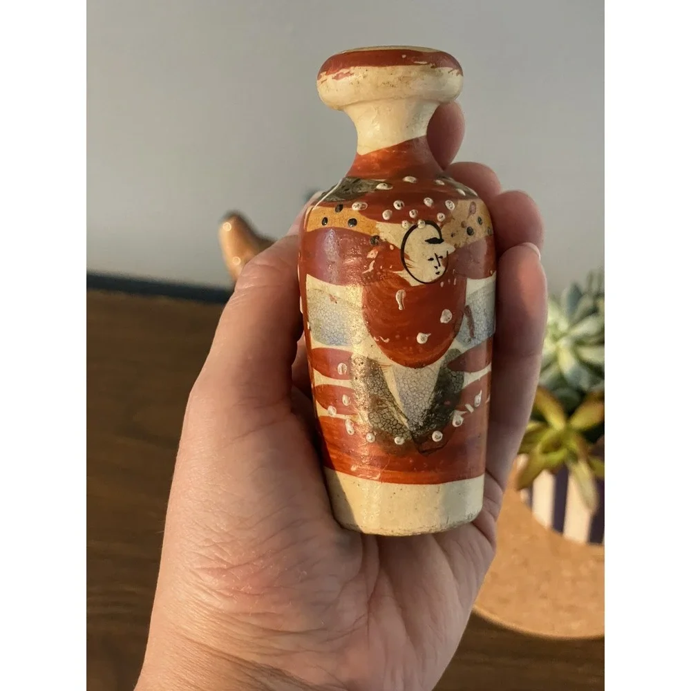 Vintage Mini Satsuma Pottery Vase Hand Painted 4 Inches Decor Shelf Sitter‎